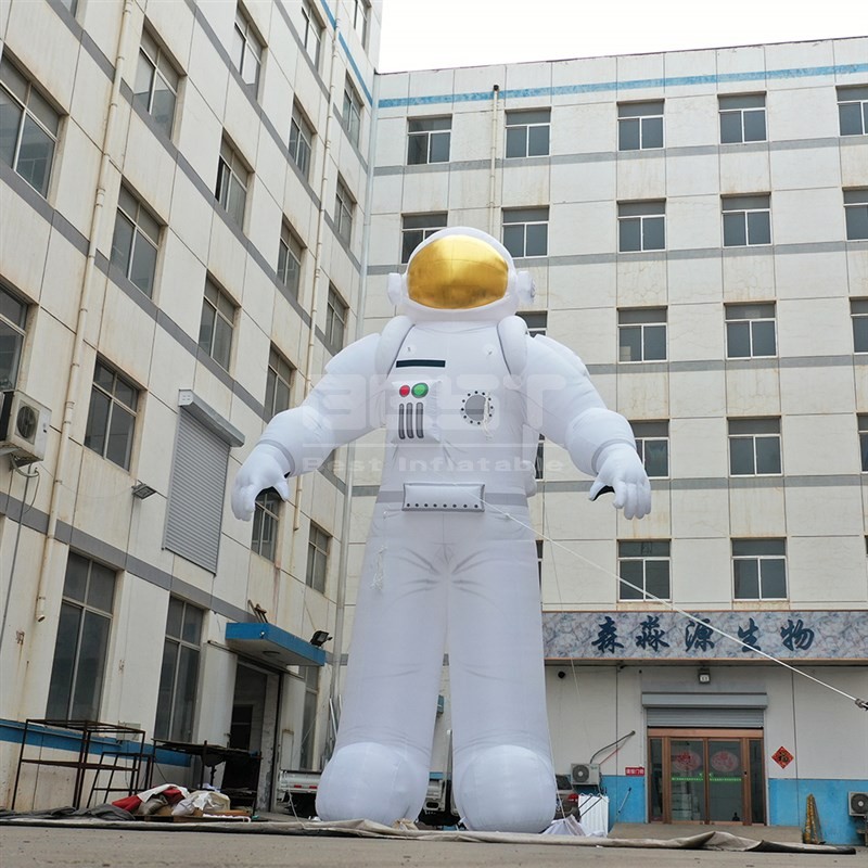10m inflatable character astronaut