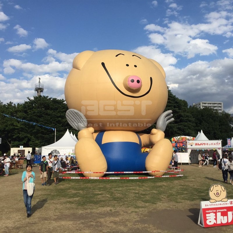 Appropriately enough, the mascot for Tachikawa's Manpaku food festival is a giant pig..jpg