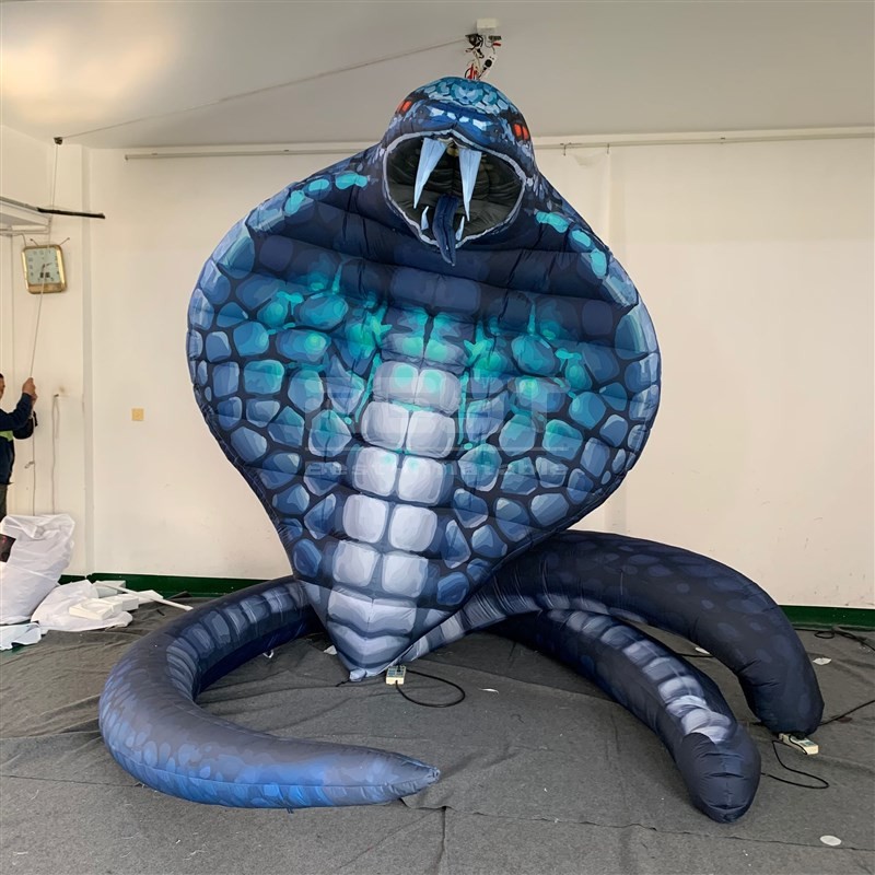 Stage Decoration Inflatable Animal Model Customized Park Advertising Snake Inflatable Giant Red and Blure Cobra