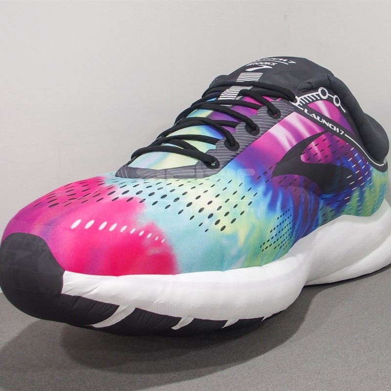 Customized big inflatable shoe balloon, inflatable running shoes model with blower inflatable toy