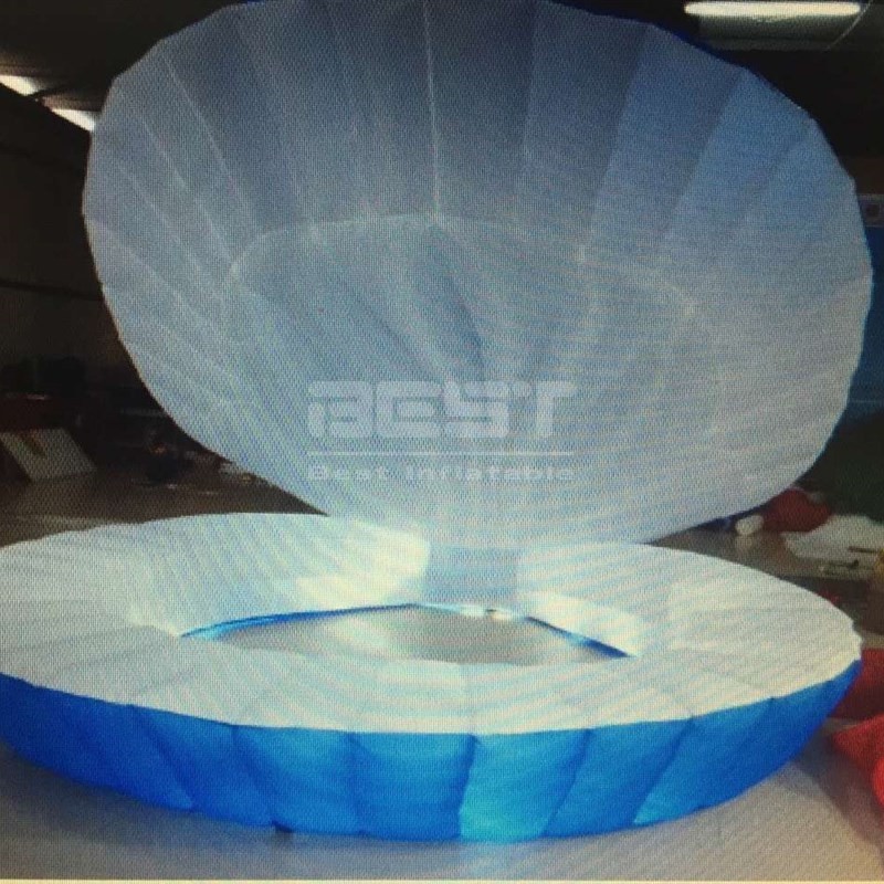 Giant White and Blue Inflatable Shell with Colorful LED Light for Wedding Decoration